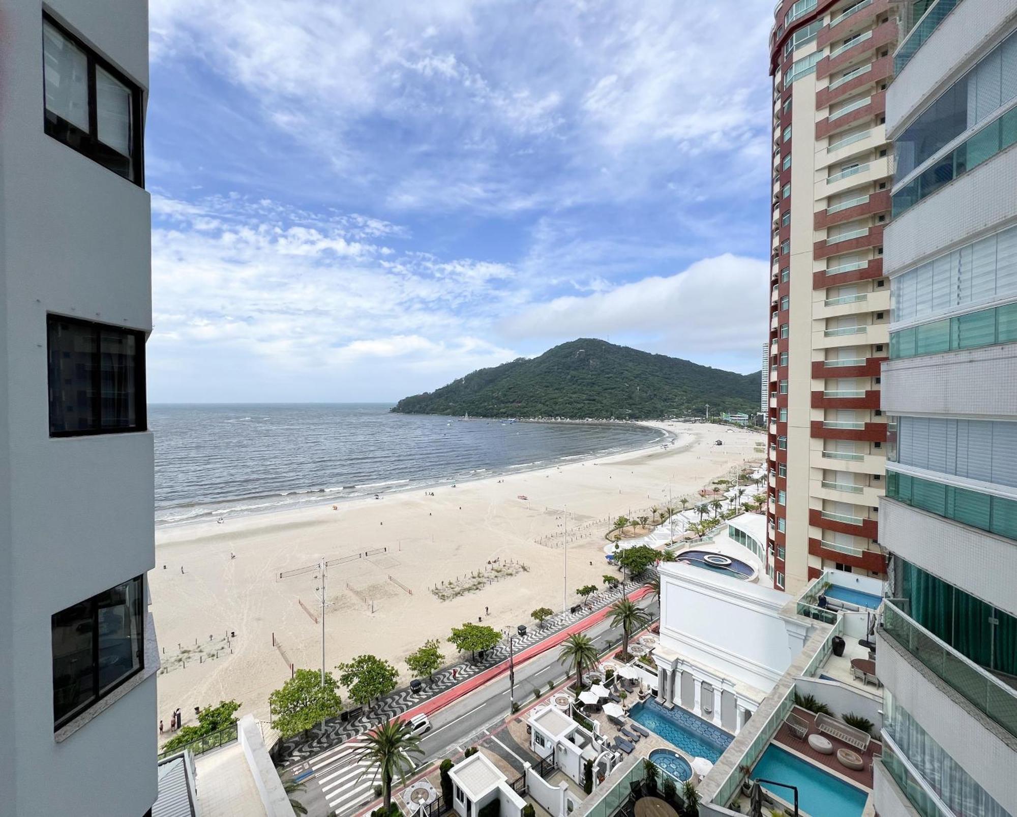 Excelente Ap Pe Na Areia Vista Mar Apartment บัลเนอาริโอ กังโบริว ภายนอก รูปภาพ